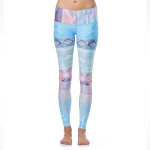 teeki Women’s Tarot Magick Hot Pants Yoga Leggings Size Medium